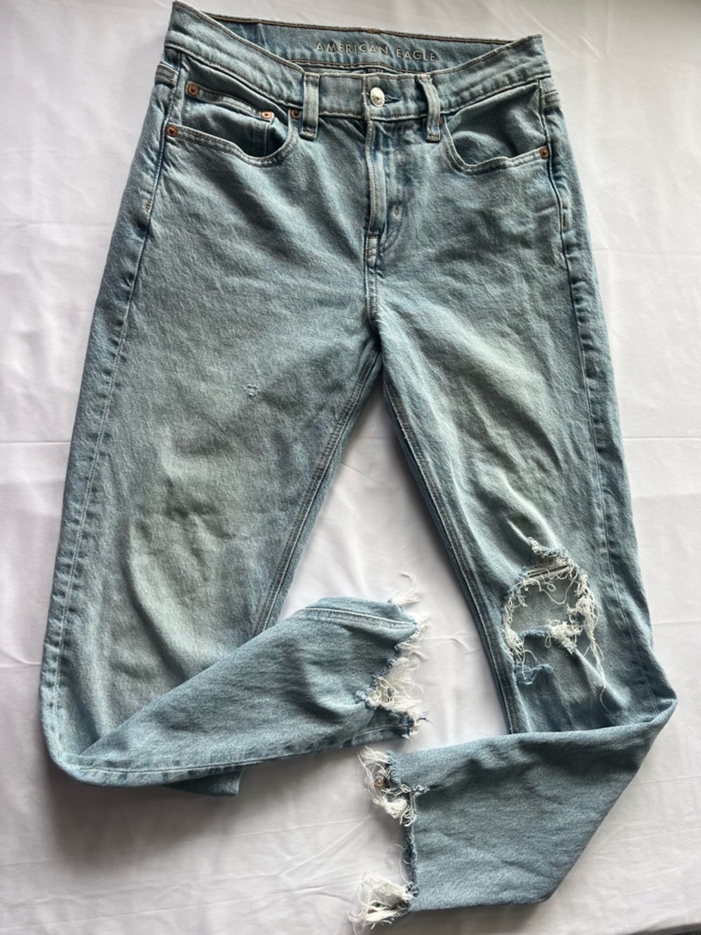 American Eagle Outfitters Light Blue Ripped distressed Skinny Jeans size 4